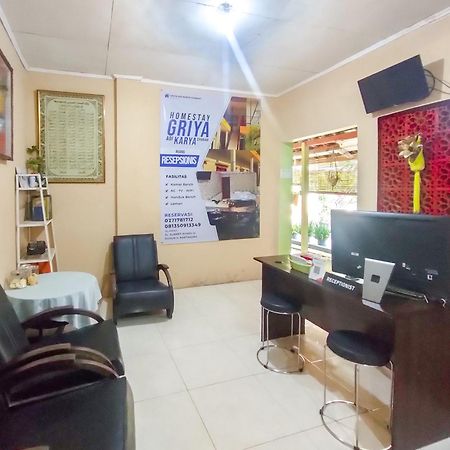 ホテル Reddoorz Syariah At Graha Adi Karya Kartasura Kartosuro エクステリア 写真