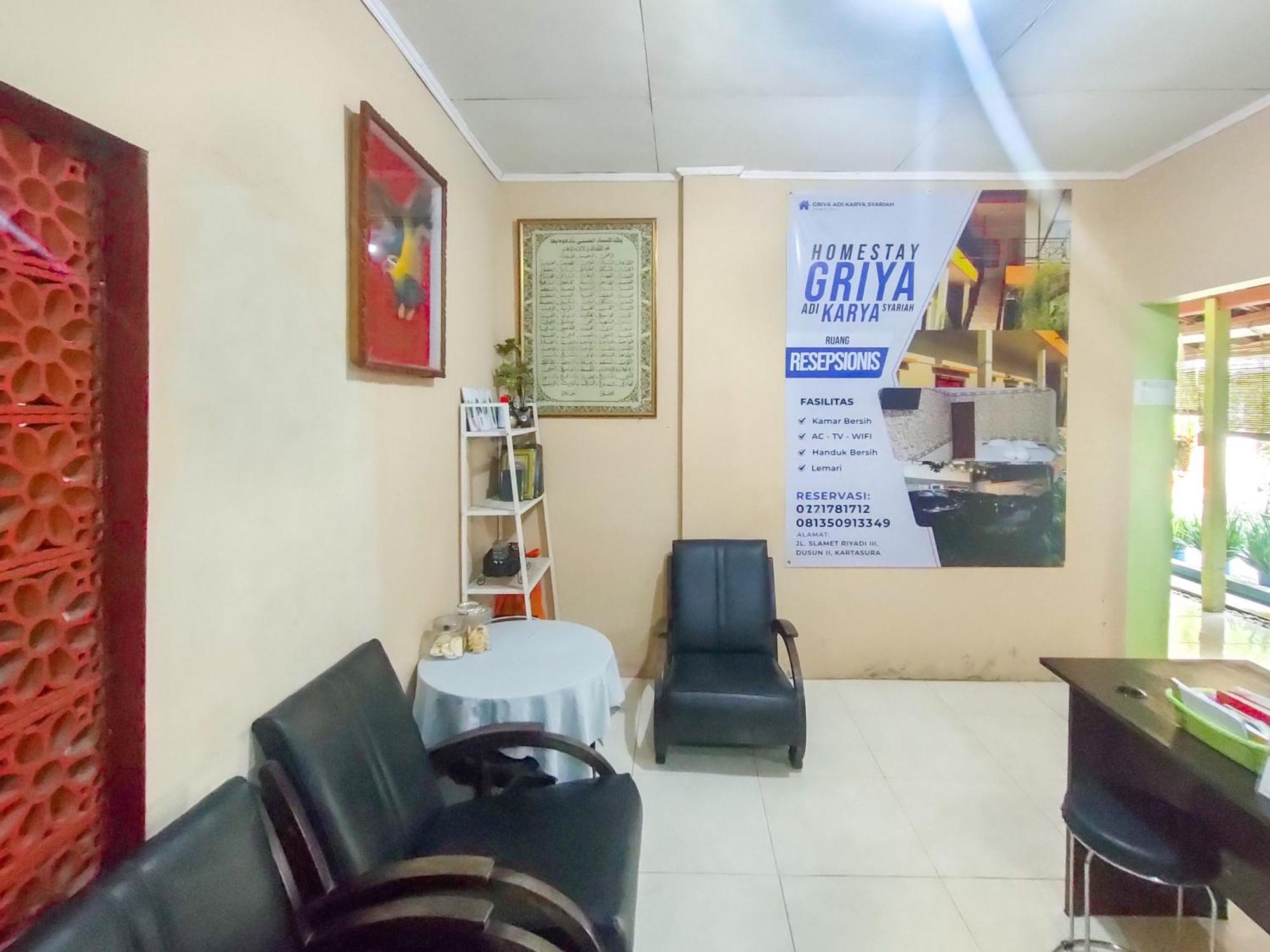 ホテル Reddoorz Syariah At Graha Adi Karya Kartasura Kartosuro エクステリア 写真